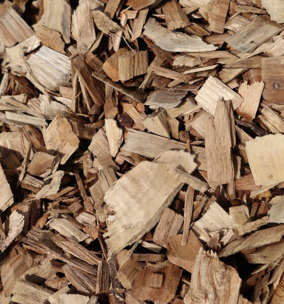 Clean Wood Chips — Weaver Mulch