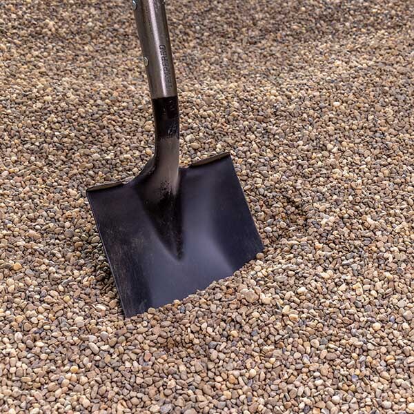 8 Gravel With Shovel